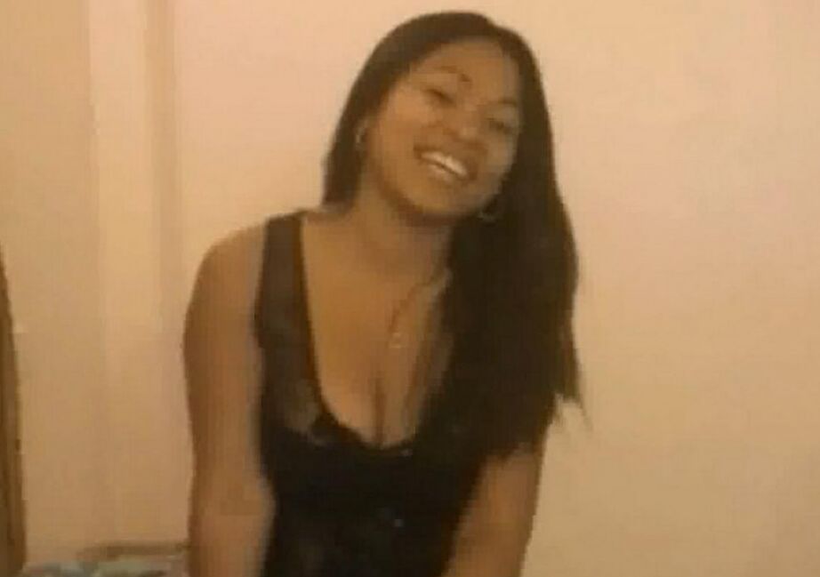 15P La encantadora filipina de ébano Cris follada profundamente por sus grandes tetas y su coño caliente