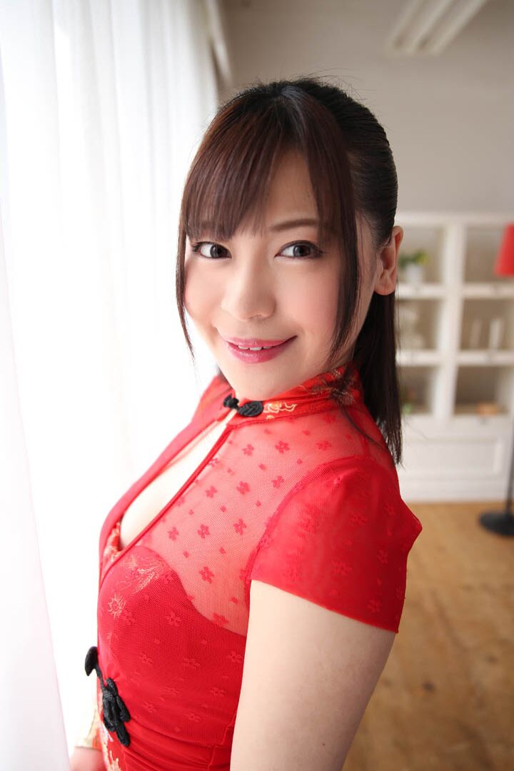 20P Asian babe Meirin recebe dedos