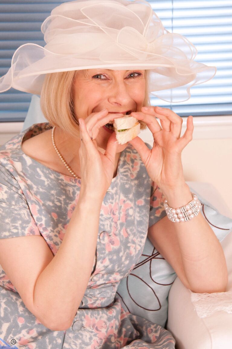 21P Old granny Hazel loses her dress and plays with a cucumber wearing lingerie