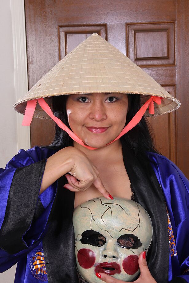 15P 30 plus Asian lady Cici Jones crosses bare legs once she's naked on a runner