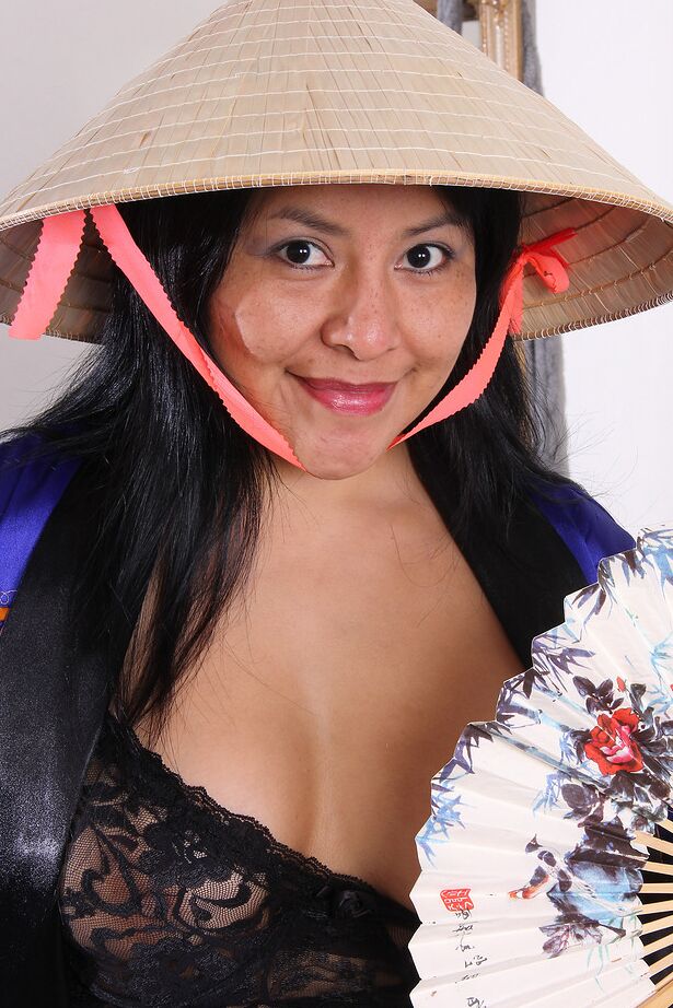 15P 30 plus Asian lady Cici Jones crosses bare legs once she's naked on a runner