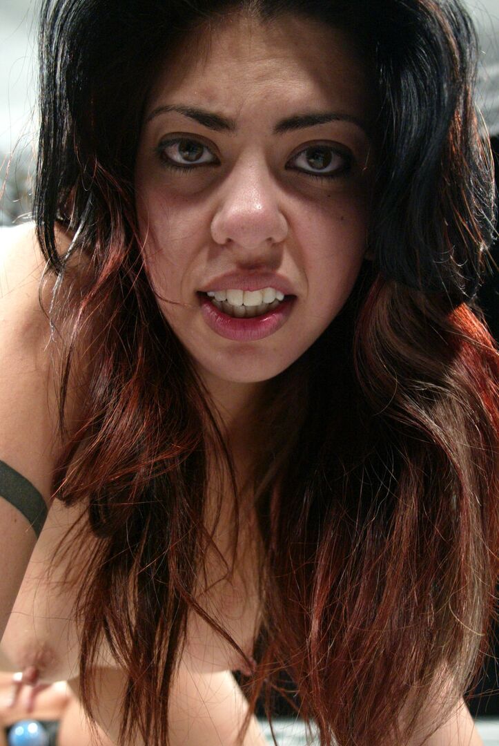 21P Ultimate Surrender Isis Love, Satine Phoenix
