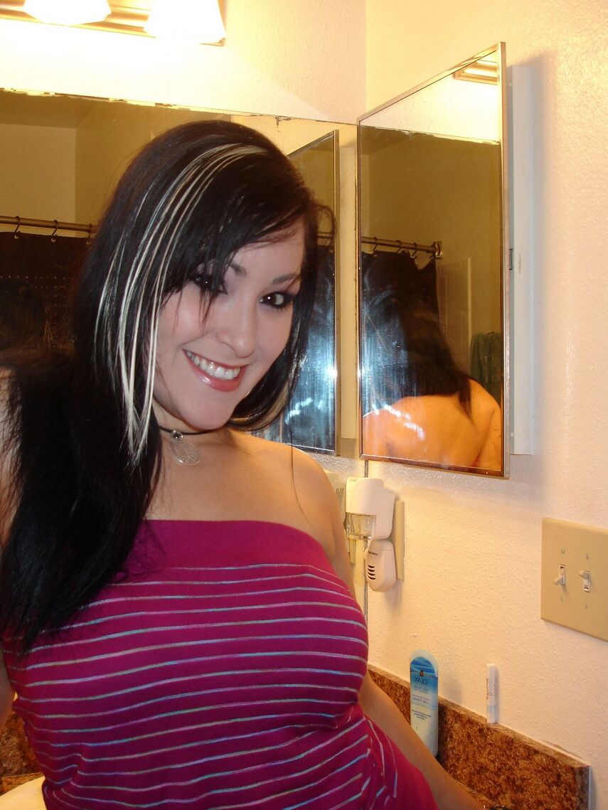12P Watch as Kitty licks her own nipples