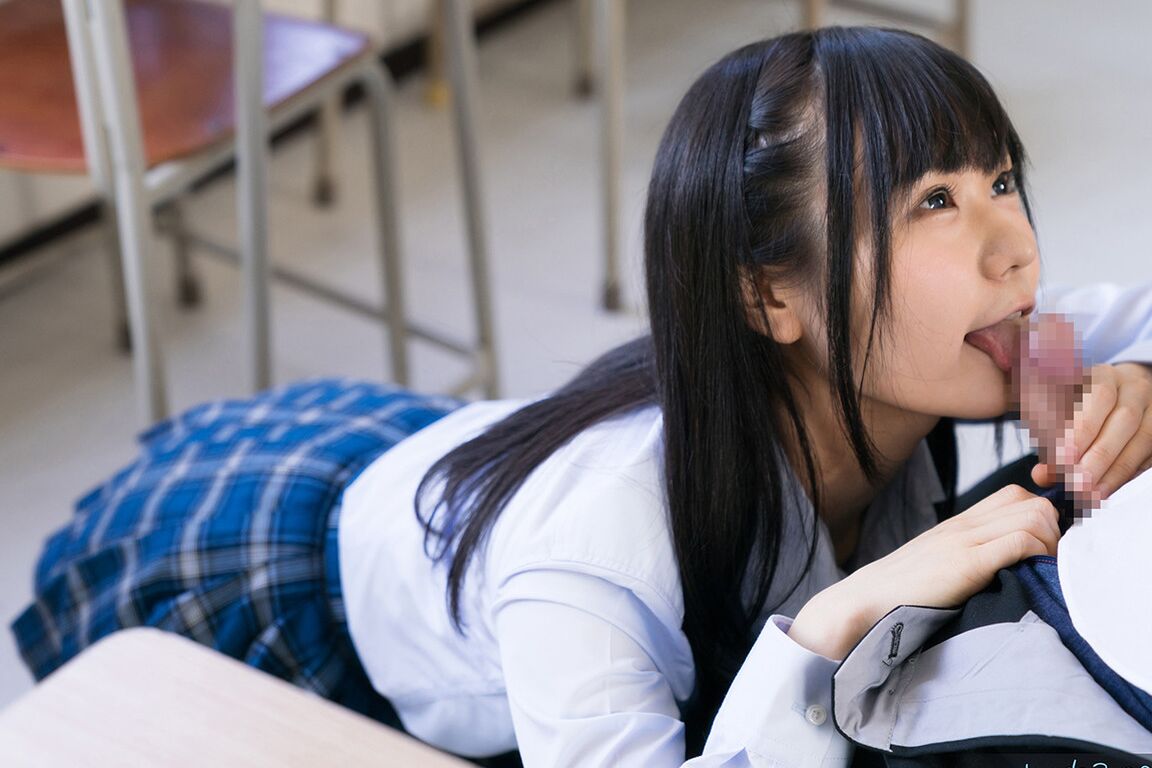 16P Colegiala japonesa traviesa atrapa semen después de la disciplina estilo perrito del profesor