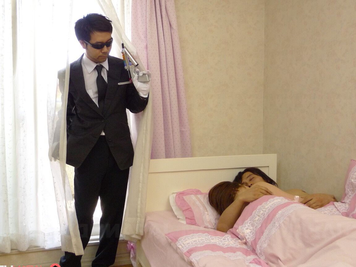 21P Asian honey Hina Mitsuki gets her hairy twat stuffed with a dong