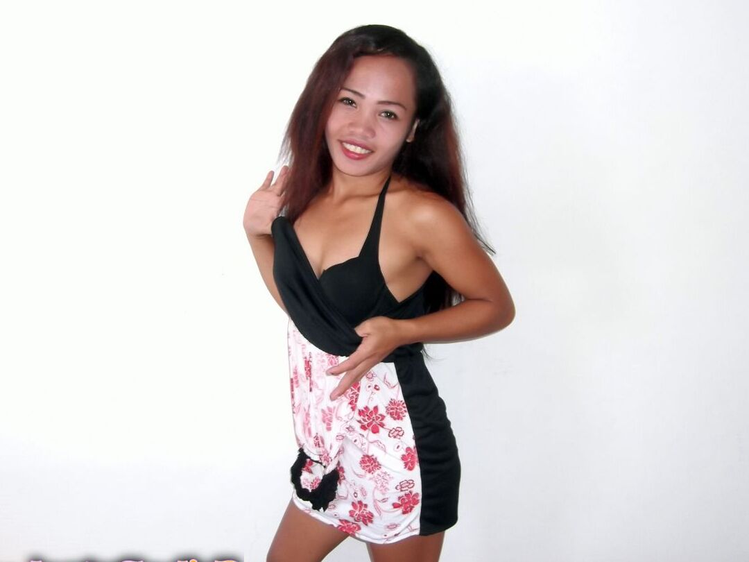 12P Chicas filipinas usan esperma en sus caras, cumplidos de una polla fuera de la pantalla