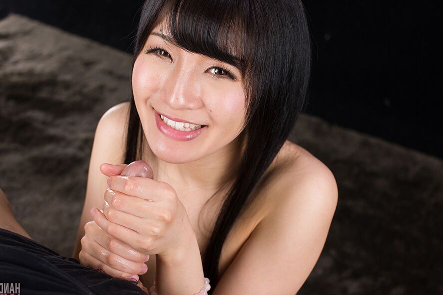 16P 日本人湯たんぽが手コキでペニスから精液をなだめる前に裸になる