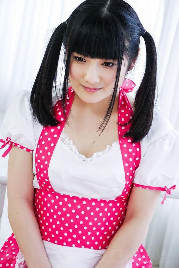 16P かわいい制服を着た小志アンが男の嫌いな人の穴を舐めてフェラする