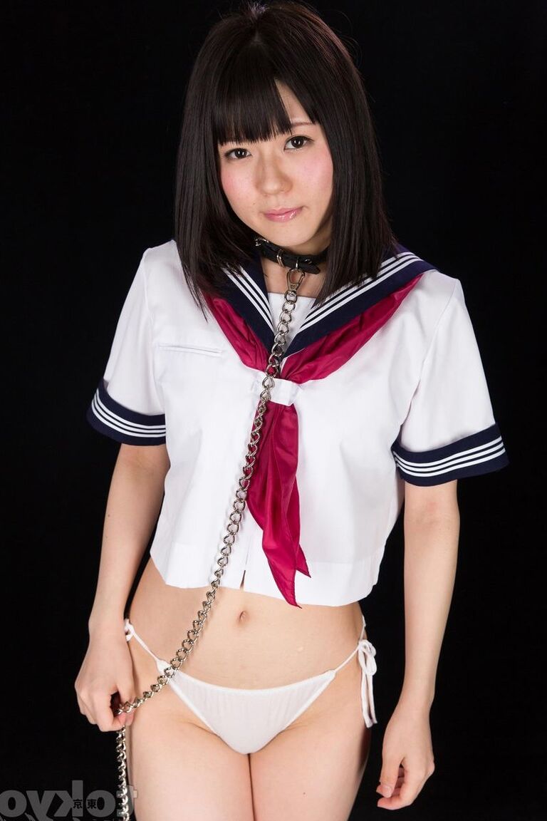 16P 日本人女子高生がリードで連れ回された後に口を犯される