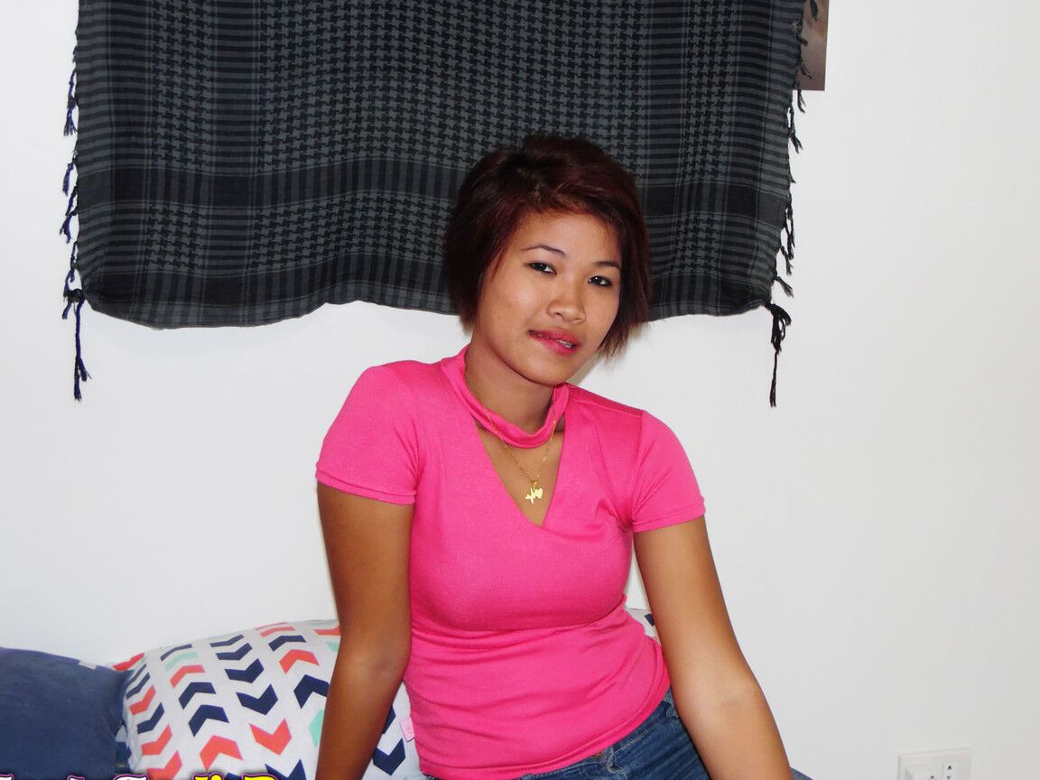12Pフィリピン人女性ステラ3は、安いダイビングでセックスした後、彼女にザーメンを与えてしまう