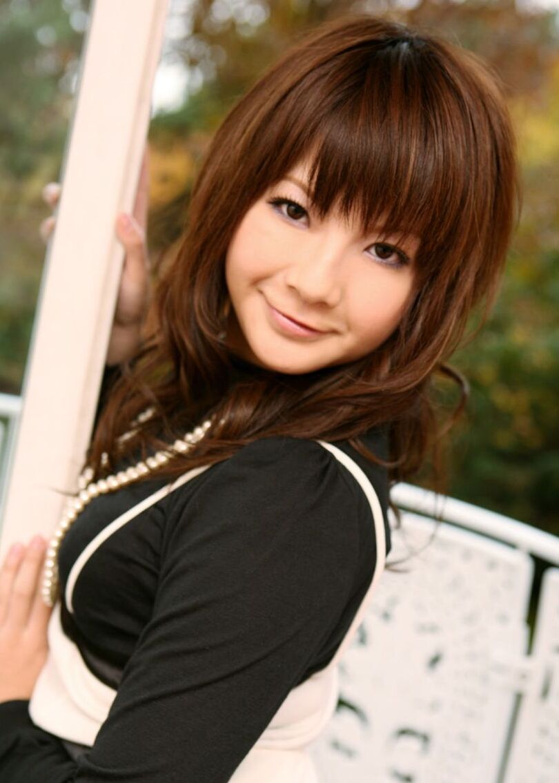 16P Linda adolescente japonesa Kurara modelos não nuas dentro e fora de casa