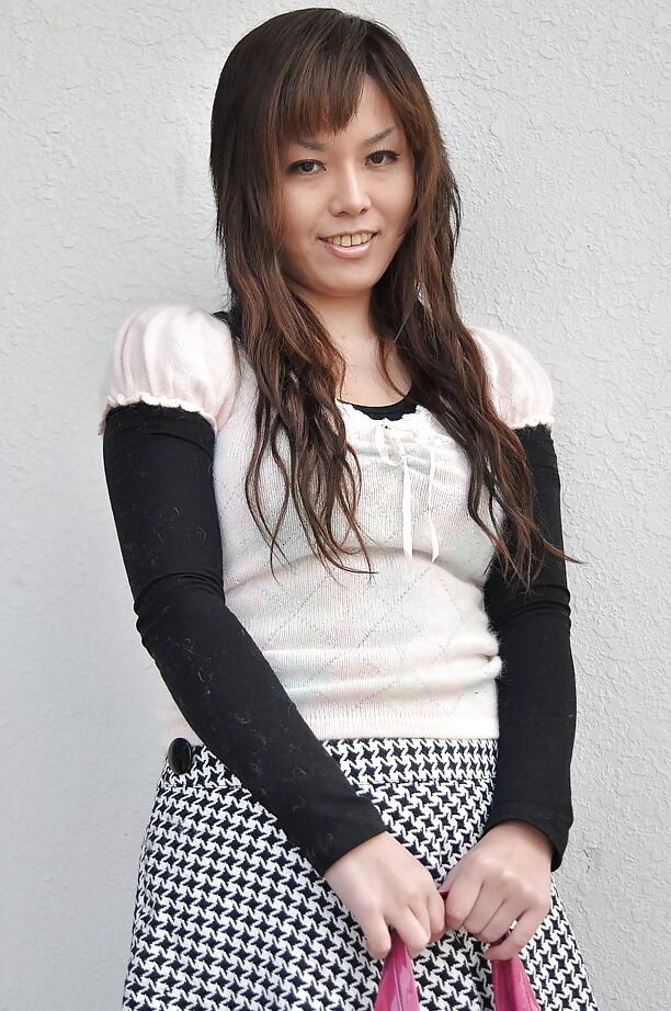 16P Yoshie Kiyokawa is ready to get naked just to get that vibrator