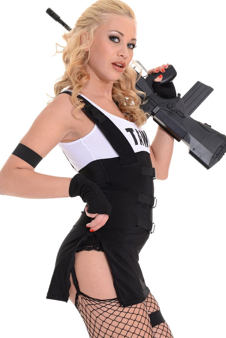 15P IStripper Walkers vs Blondie