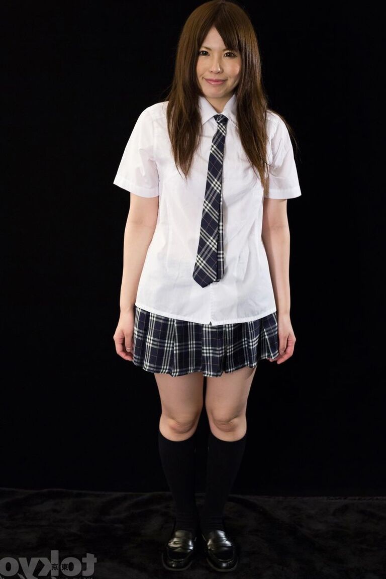 16P Tokio Cara De Mierda No Desnuda Japonesa