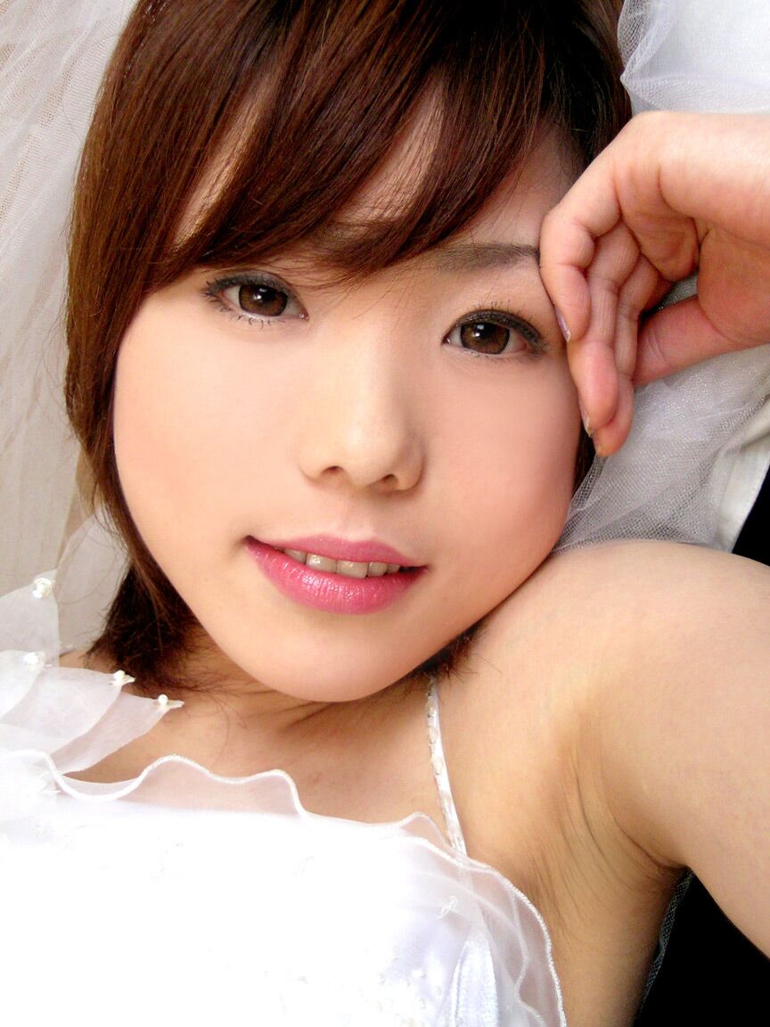 12P A adolescente japonesa Miku Morimoto se envolve em ação sexual com seus colegas de classe