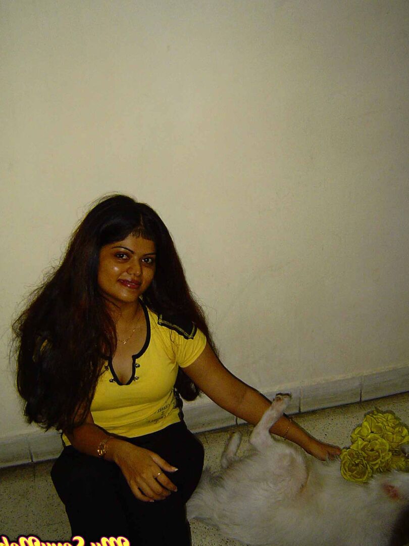 15P Indian girl Heha puts a smile on her pretty face during non nude poses