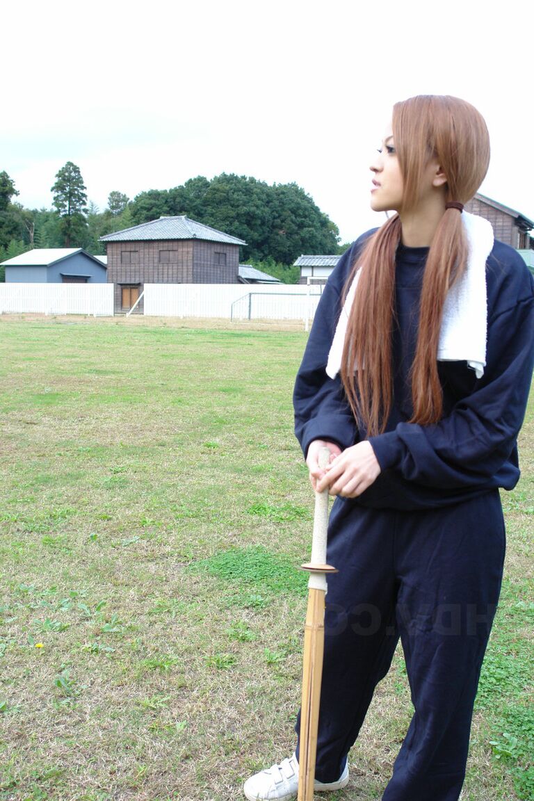 19P La pom-pom girl chaude An Umemiya surprend une star du rugby avec une pipe en plein air