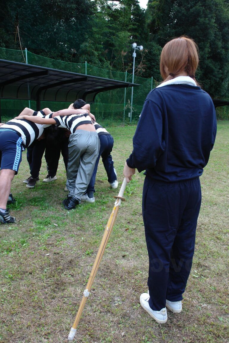 19P La pom-pom girl chaude An Umemiya surprend une star du rugby avec une pipe en plein air