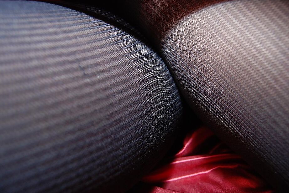 16P Scène en gros plan avec une jeune asiatique en collants, Harumi Okuno.