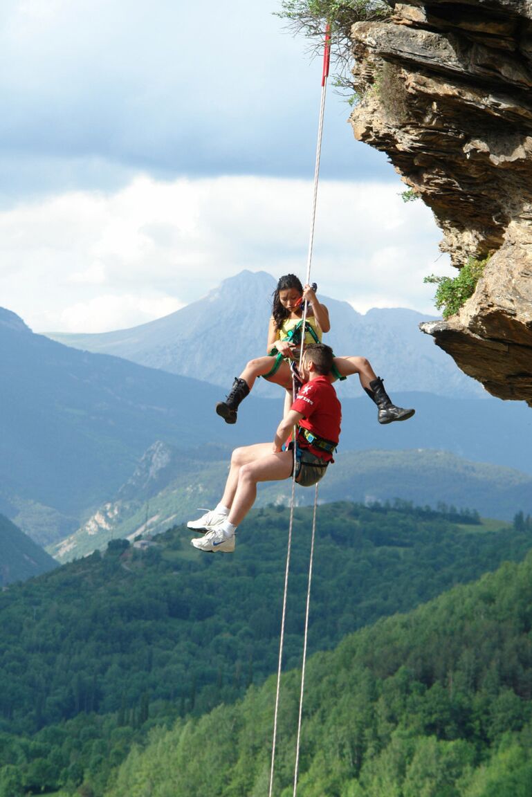 16P Alpinista asiática gostosa chupa seu guia para ser resgatado