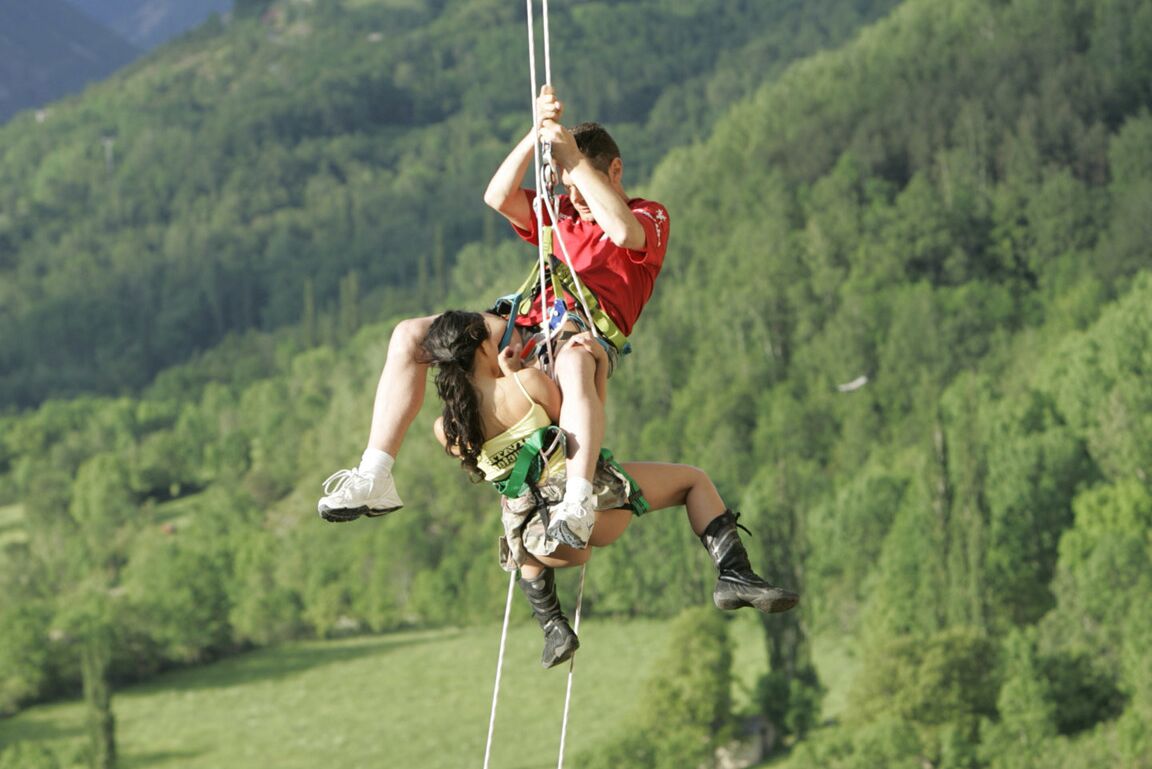 16P Alpinista asiática gostosa chupa seu guia para ser resgatado