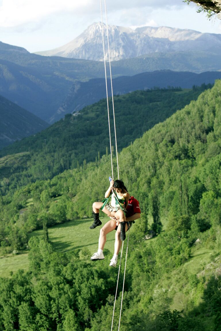 16P Alpinista asiática gostosa chupa seu guia para ser resgatado