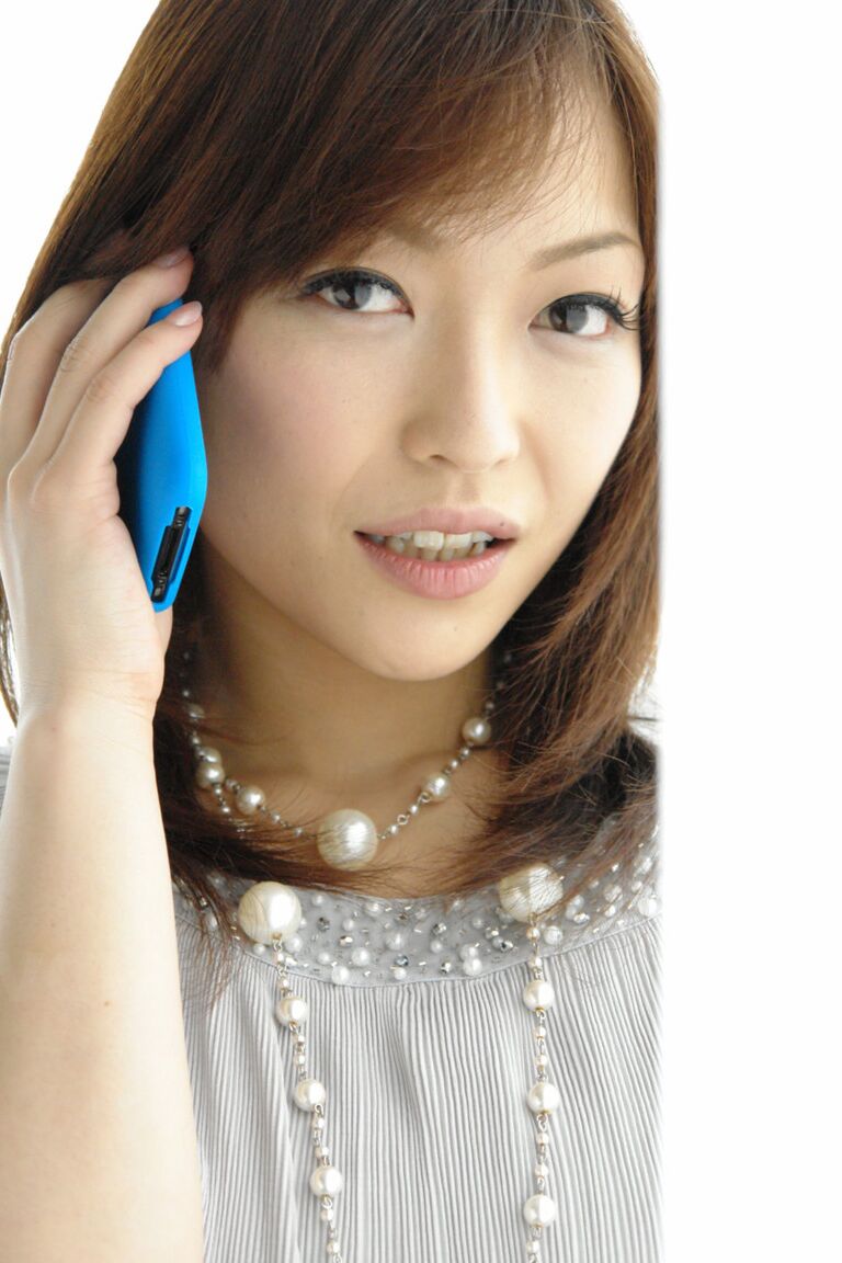 21P A ninfomaníaca japonesa Yui Ayana tira a roupa e cavalga o tesão do marido