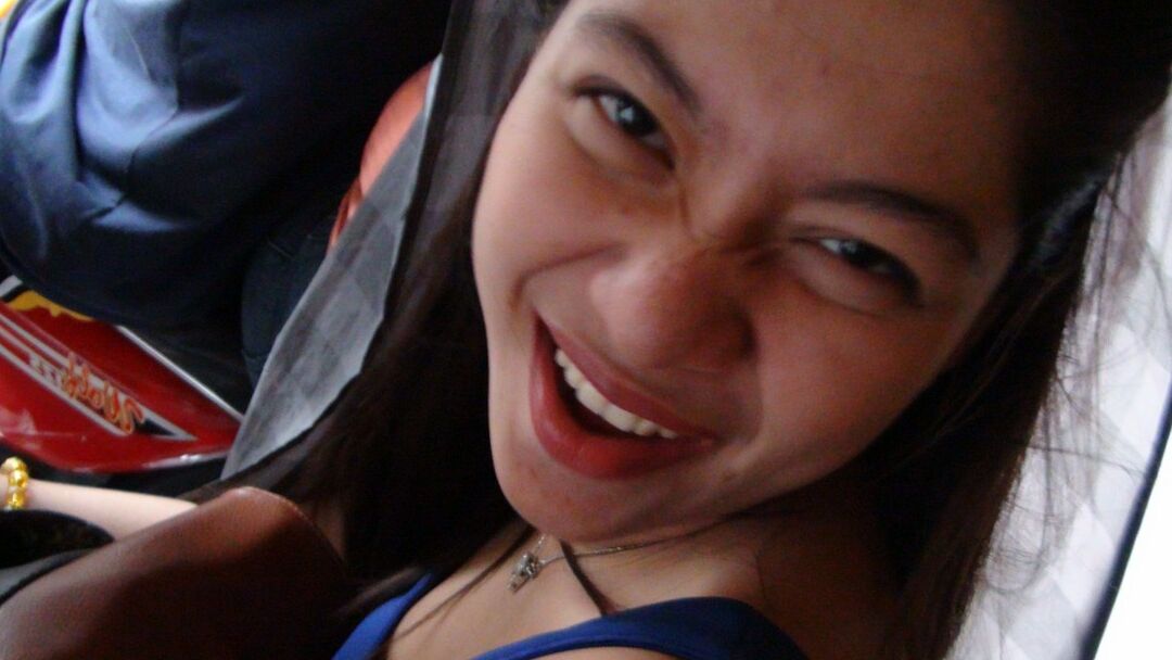 16P Local Asian BJ queen picked up by traveller and fed cock on film until facial
