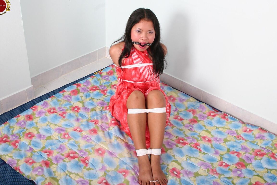 16P Stupid Asian Ring Gagged and Toetied for humiliation