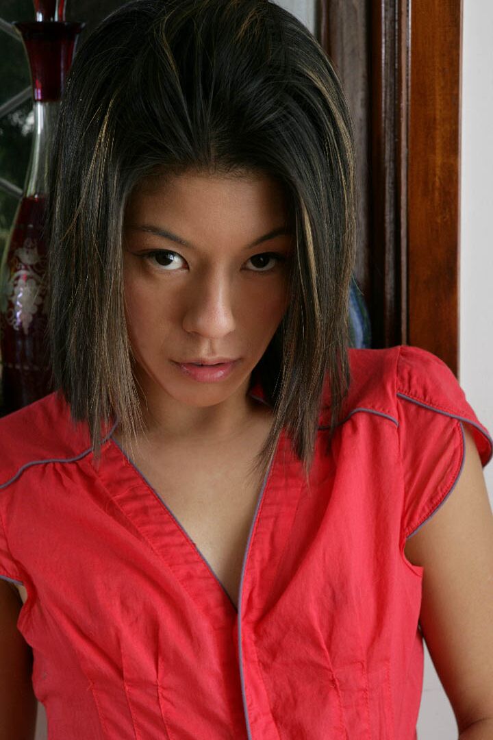 16P Little Mutt Leilani on the table
