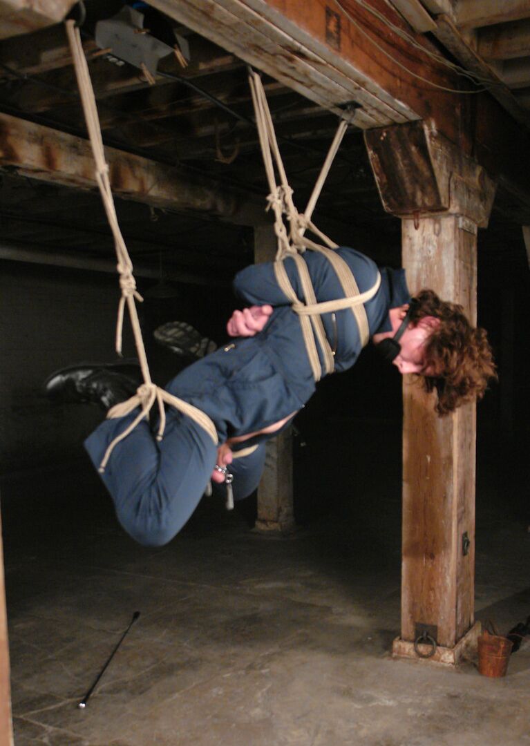 21P Men In Pain Annie Cruz, Dorian