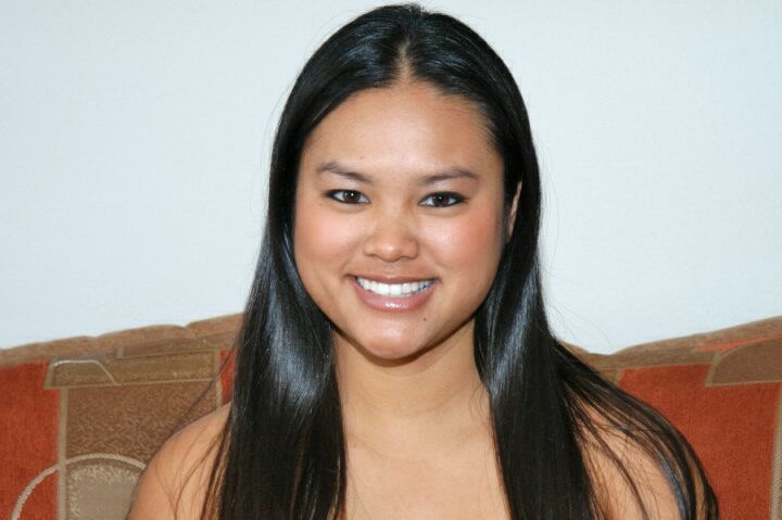 15P Chubby Oriental girl Kirstin chupa e monta seu namorado branco