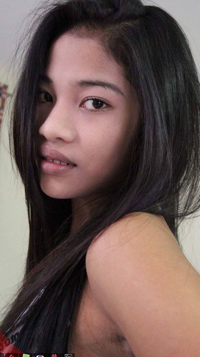15P A charmosa amadora filipina ostenta um creampie depois de sexo POV com um turista sexual