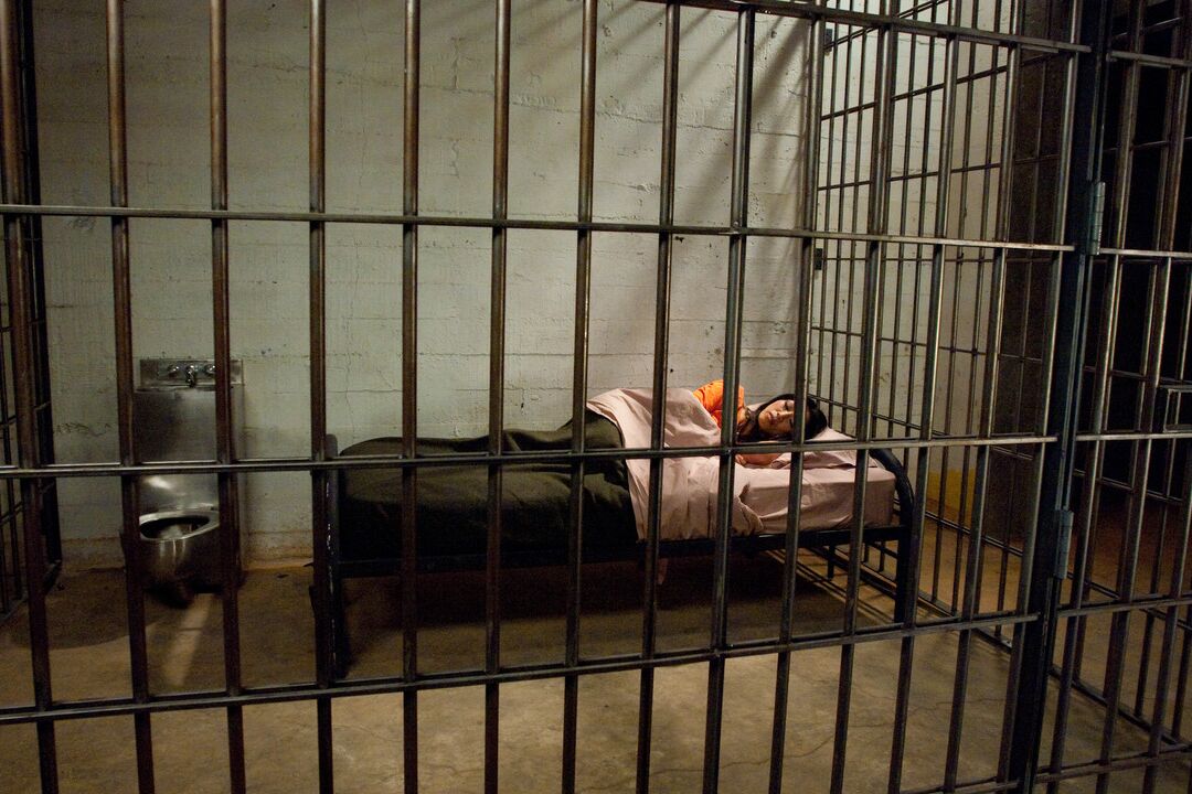 21P Asian inmate Tia Ling gets stripped & tortured with water by warden Ariel X