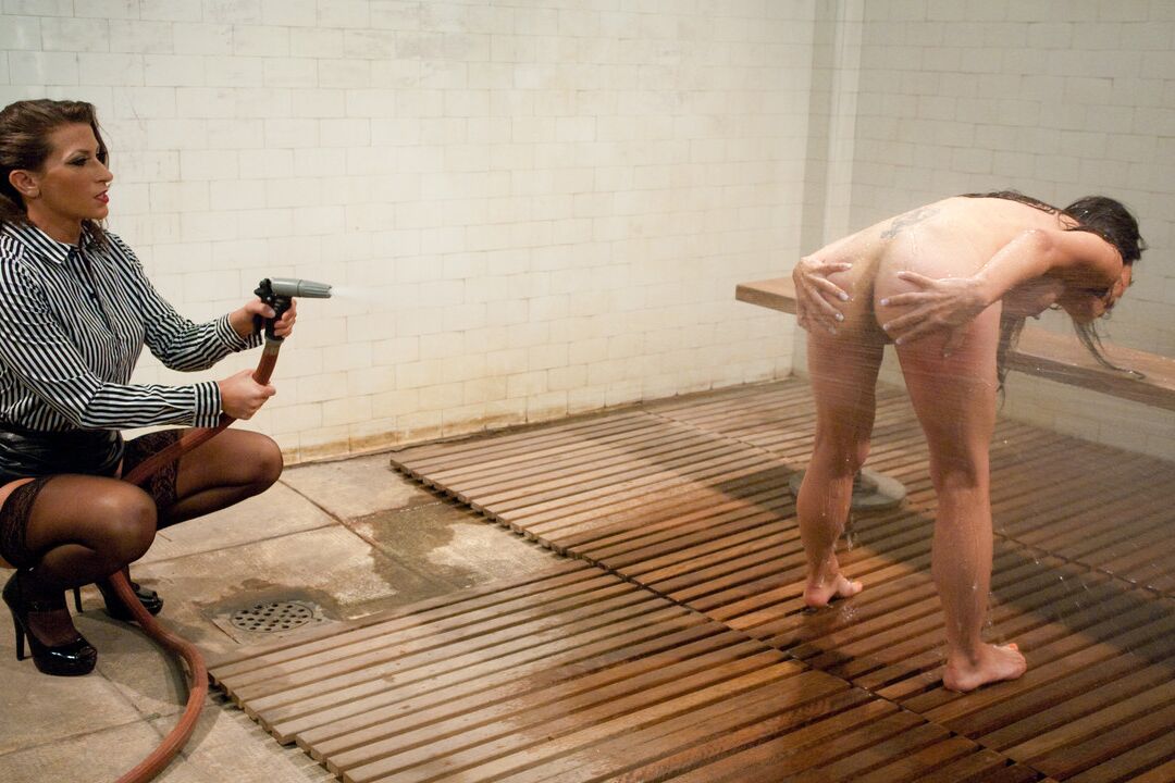 21P Asian inmate Tia Ling gets stripped & tortured with water by warden Ariel X