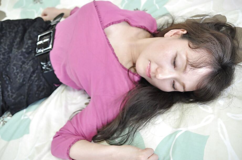 16P Long-haired asian MILF Kuniko Hara stripping and toying her hungry twat