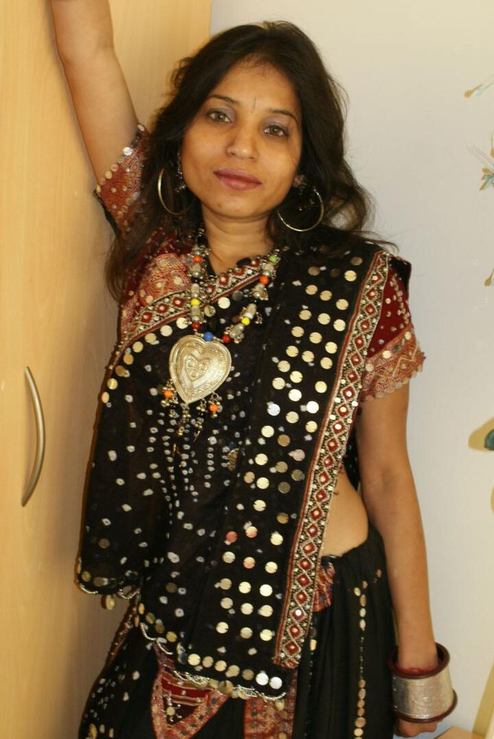 12P Kavya con sus trajes gujarati chania cholie