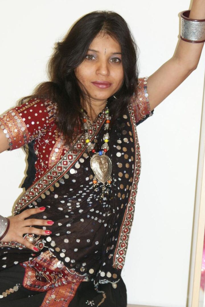 12P Kavya con sus trajes gujarati chania cholie