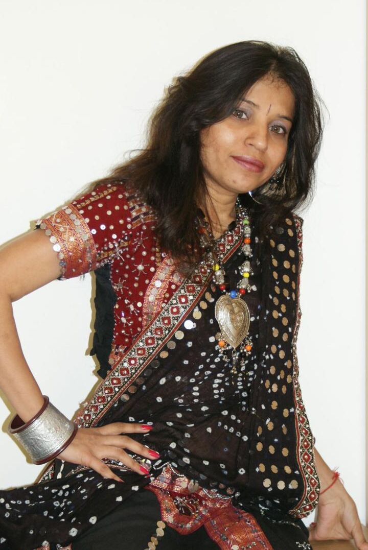 12P Kavya con sus trajes gujarati chania cholie