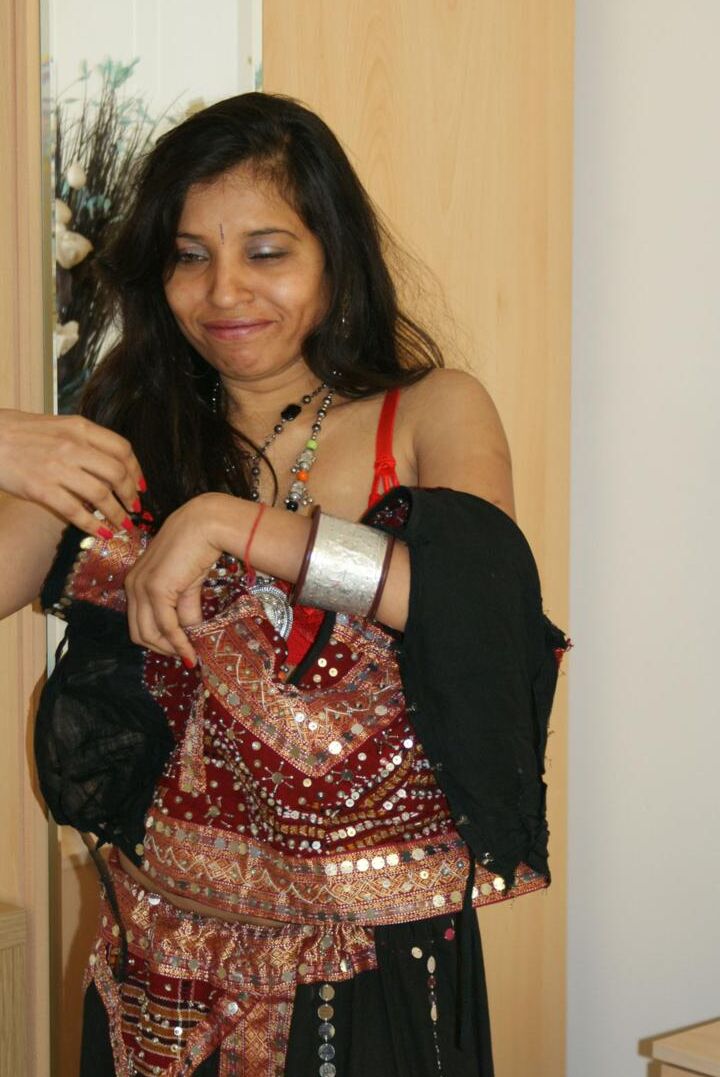12P Kavya con sus trajes gujarati chania cholie