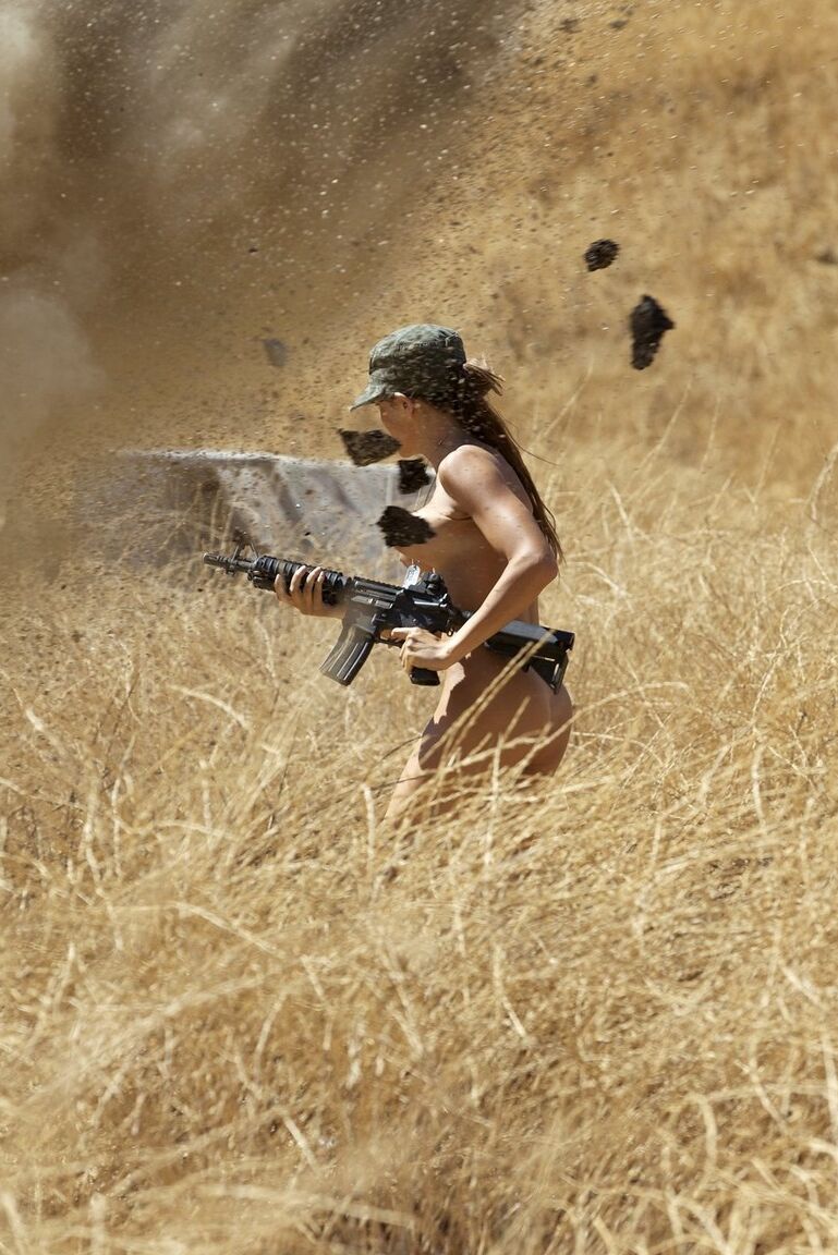 21P Naughty American adventurists try out extreme sport activities & pose naked
