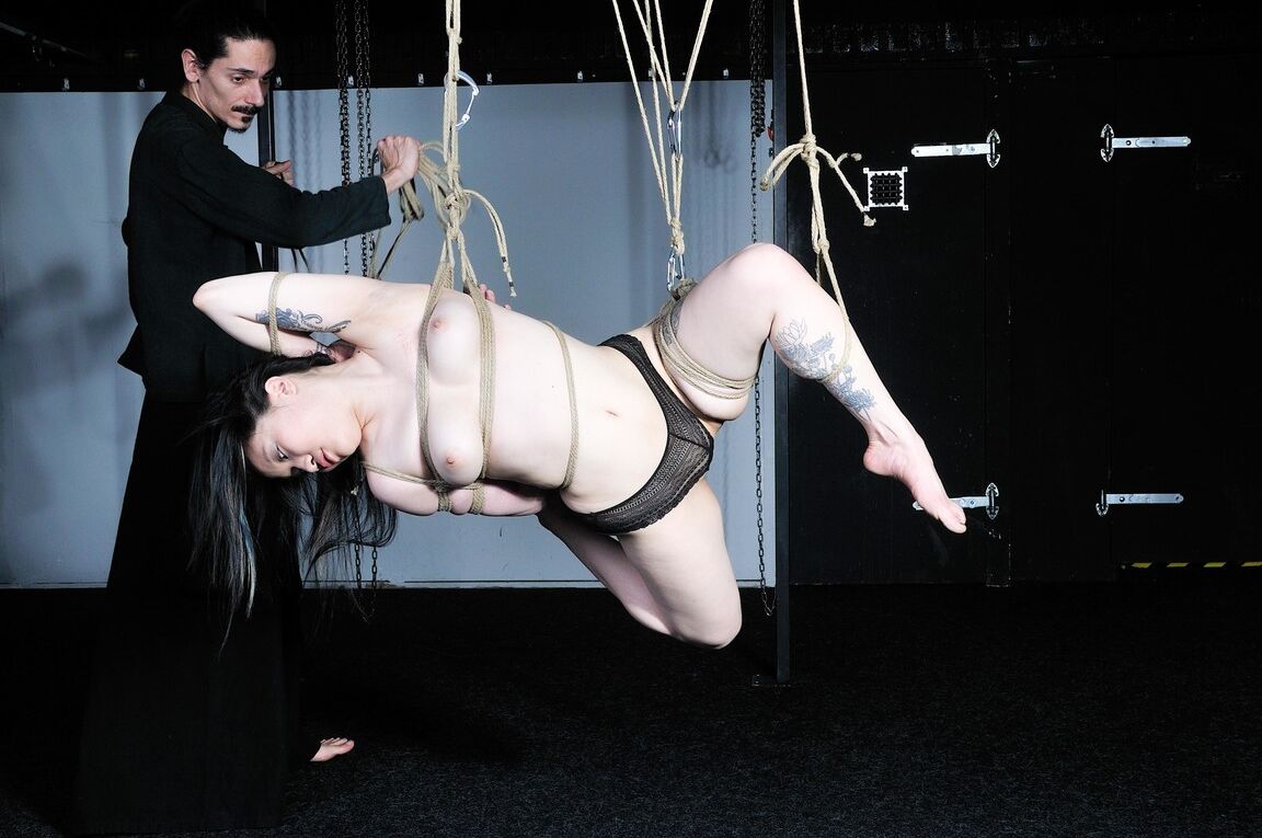 21P Bondagettes Digital Devil