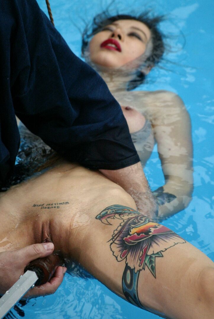 21P Sweet Asian sex slave June Mizuna gets toyed and abused in the pool