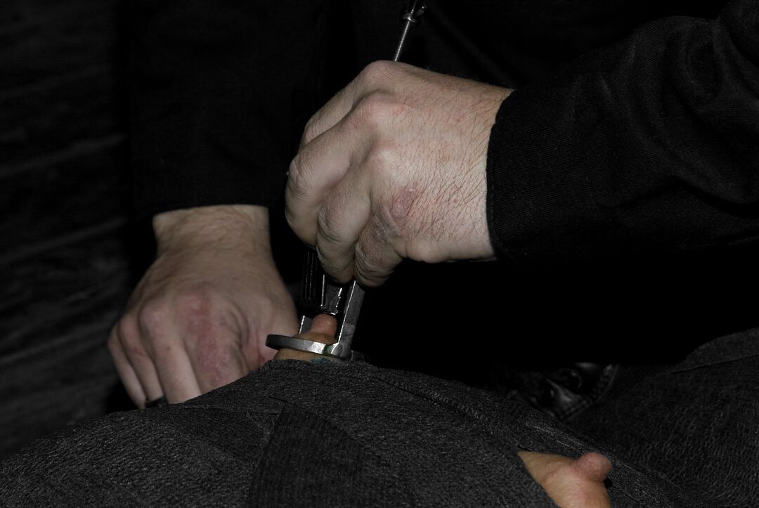 21P Submissive bondage slut Satine Phoenix getting tortured in a dark place