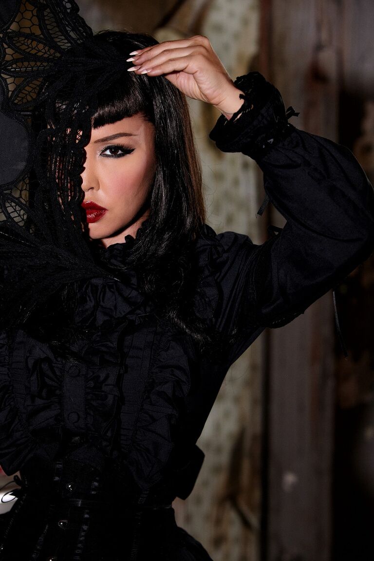 17P Eastern femme fatale Masuimi Max with great titties gets rid of gothic clothes
