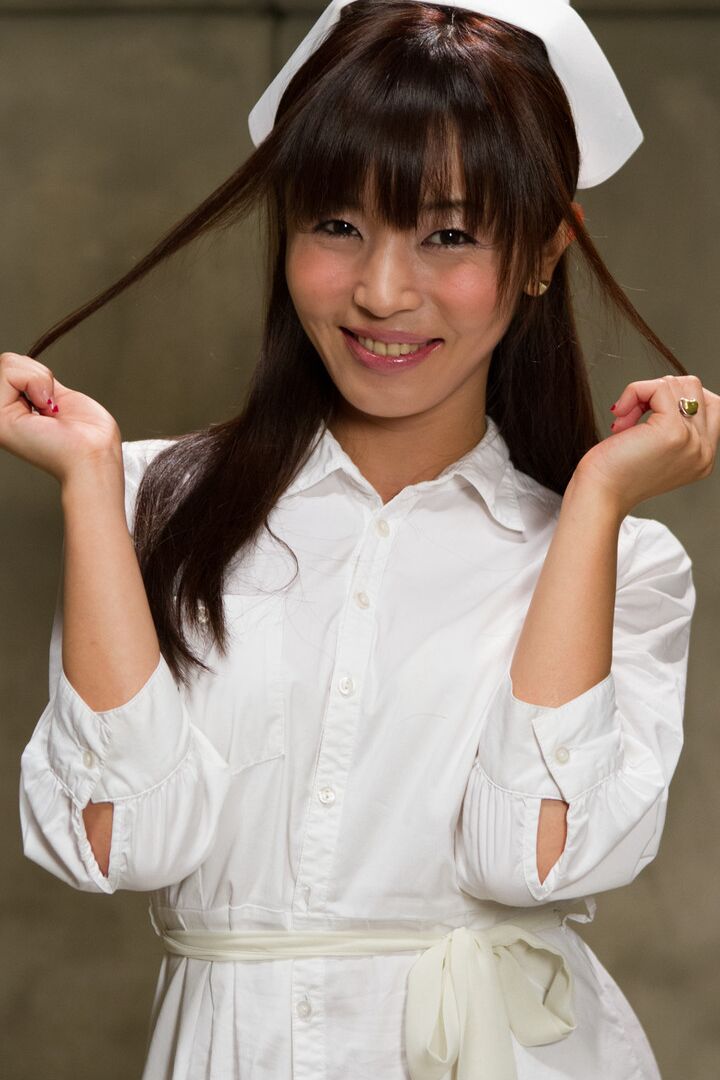 17P Die heiße asiatische Krankenschwester Marica Hase lässt sich auf hartes Bondage-Sexspiel ein