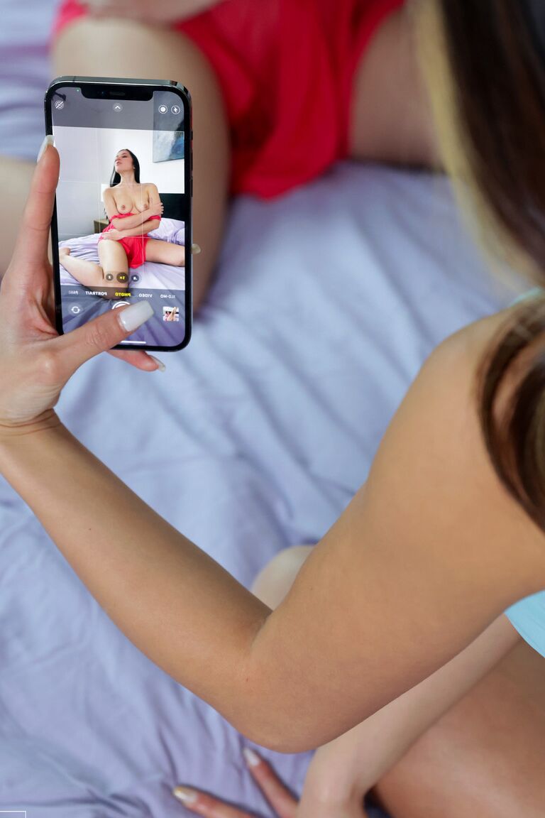 21P Nubile Films アレックス・コール、ロビー・エコー、ヴィナ・スカイ
