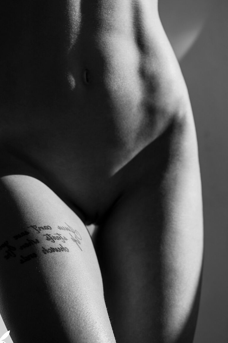 16P Superb German models showing off their natural tits and sexy butts