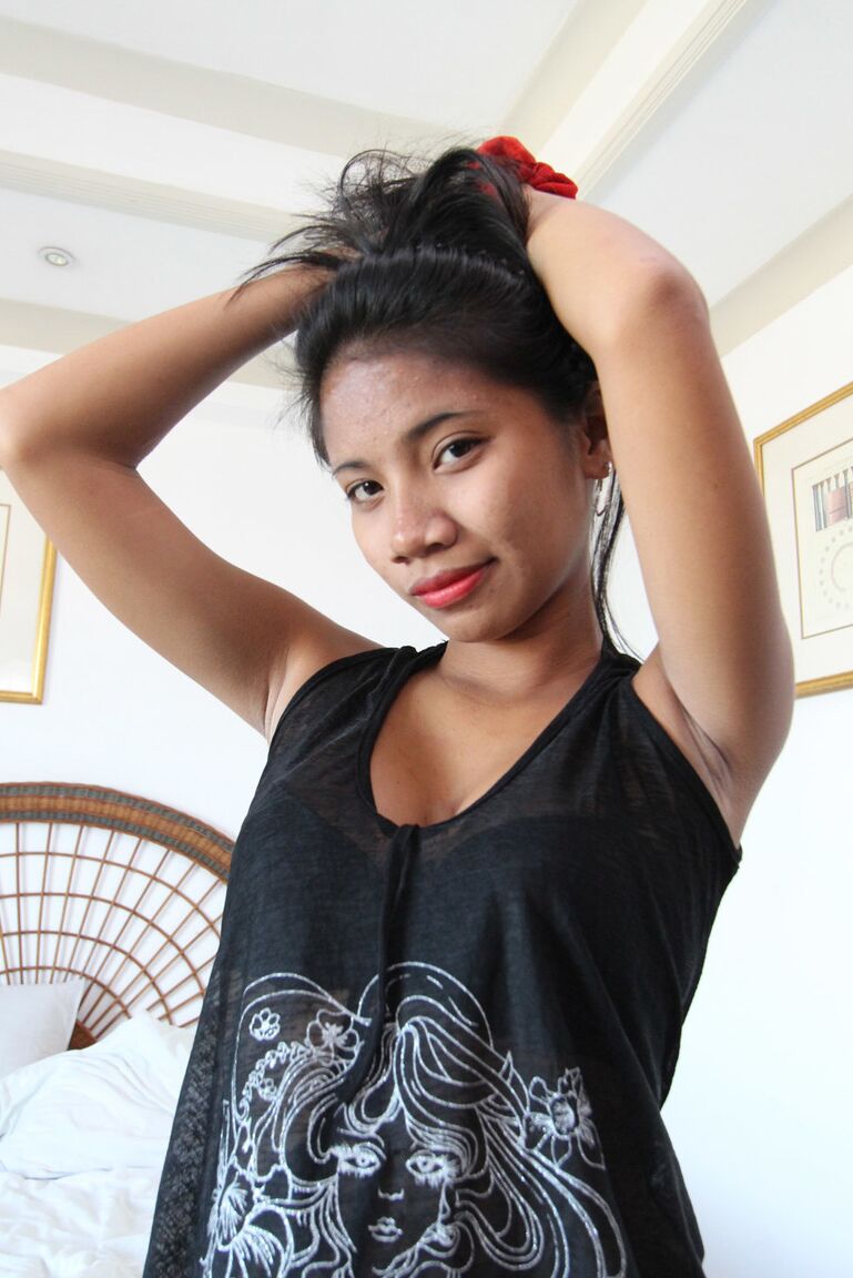 15P Filipino female with pointy boobs tries her hand at modeling in the nude