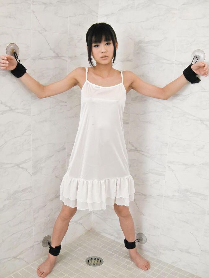 16P Азиатку Chika Ishihara связали и дразнят вибратором поверх стрингов
